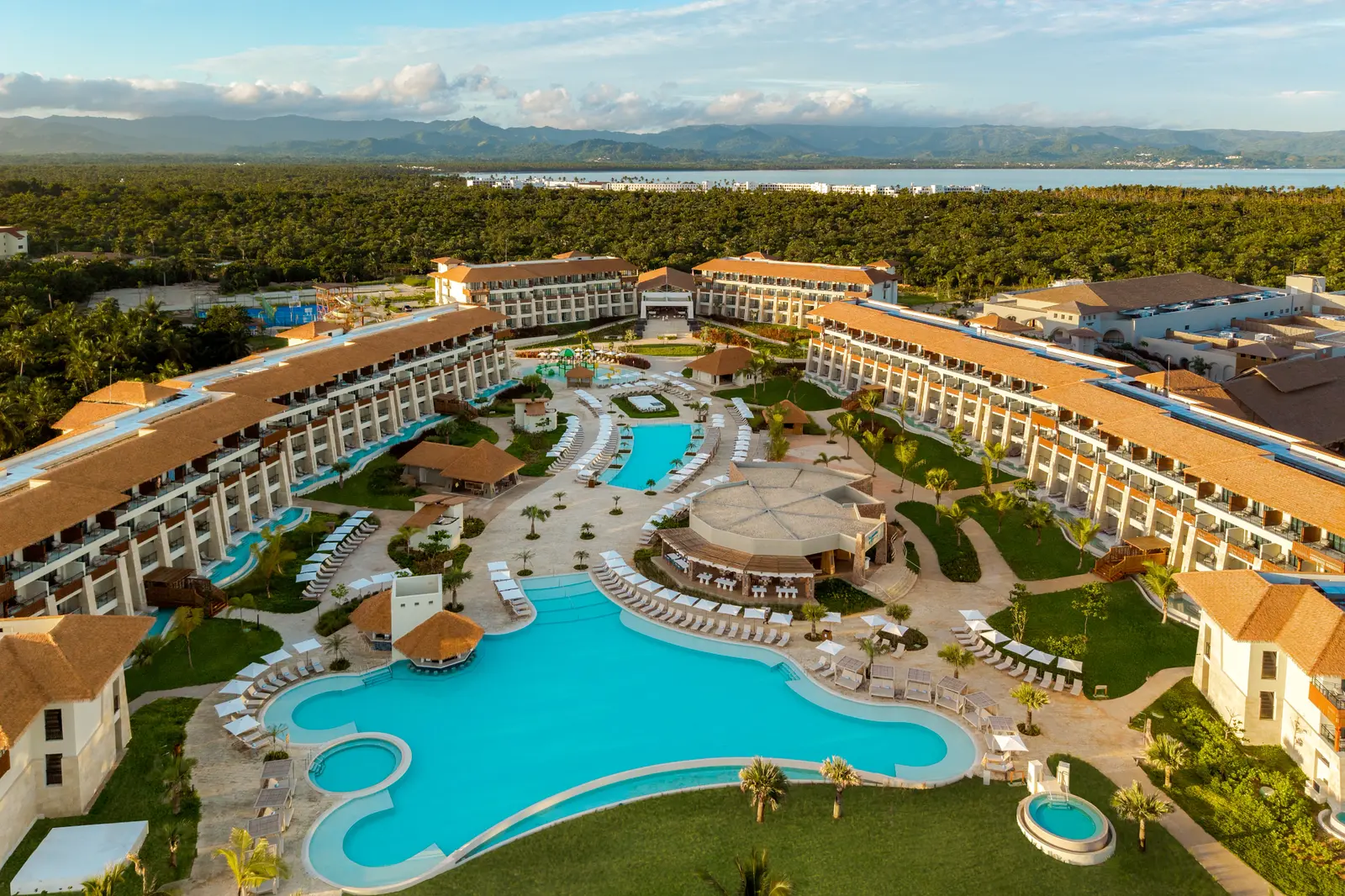 Dreams Playa Esmeralda Beach Resort