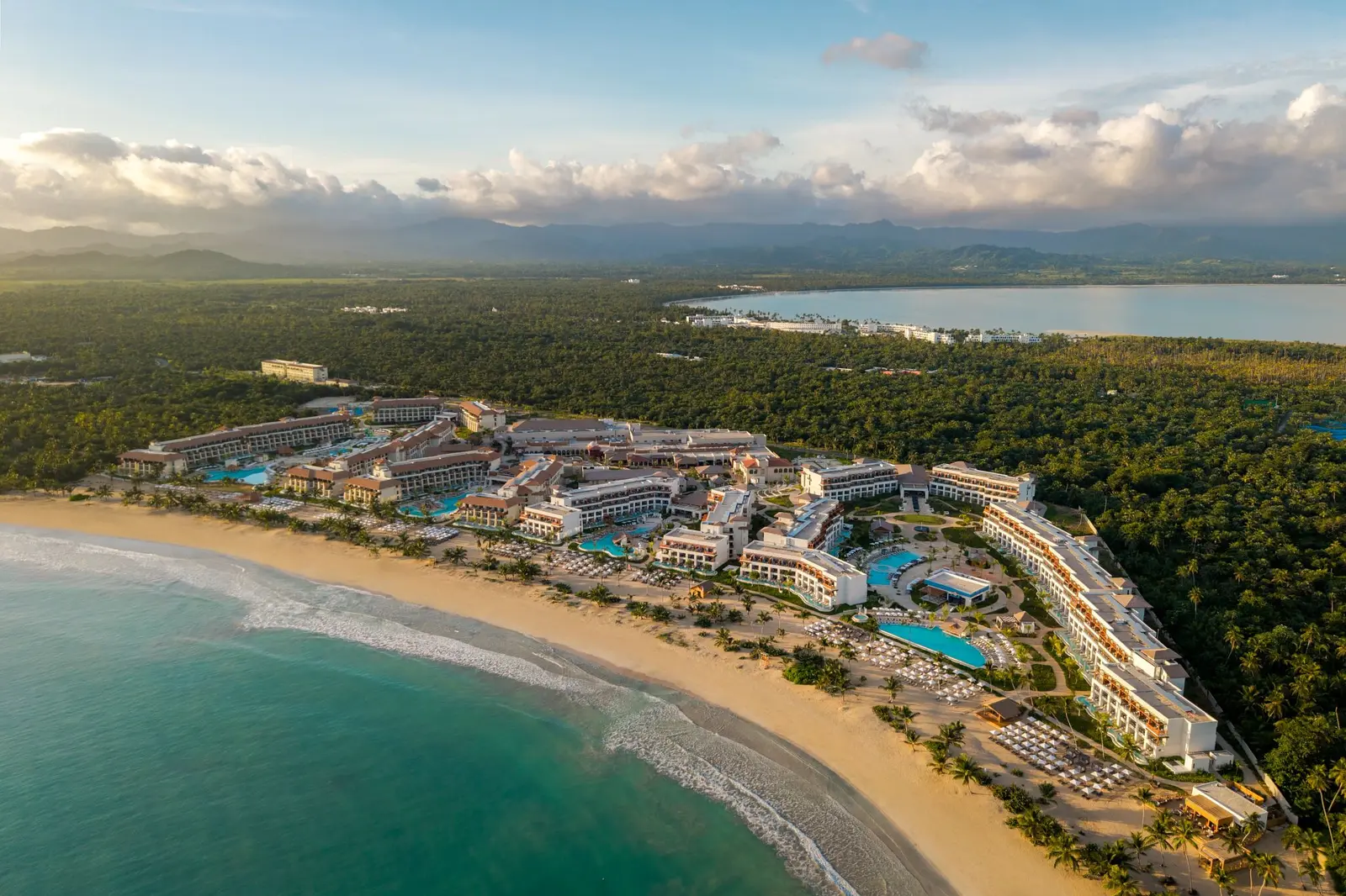 Secrets Playa Esmeralda Beach Resort