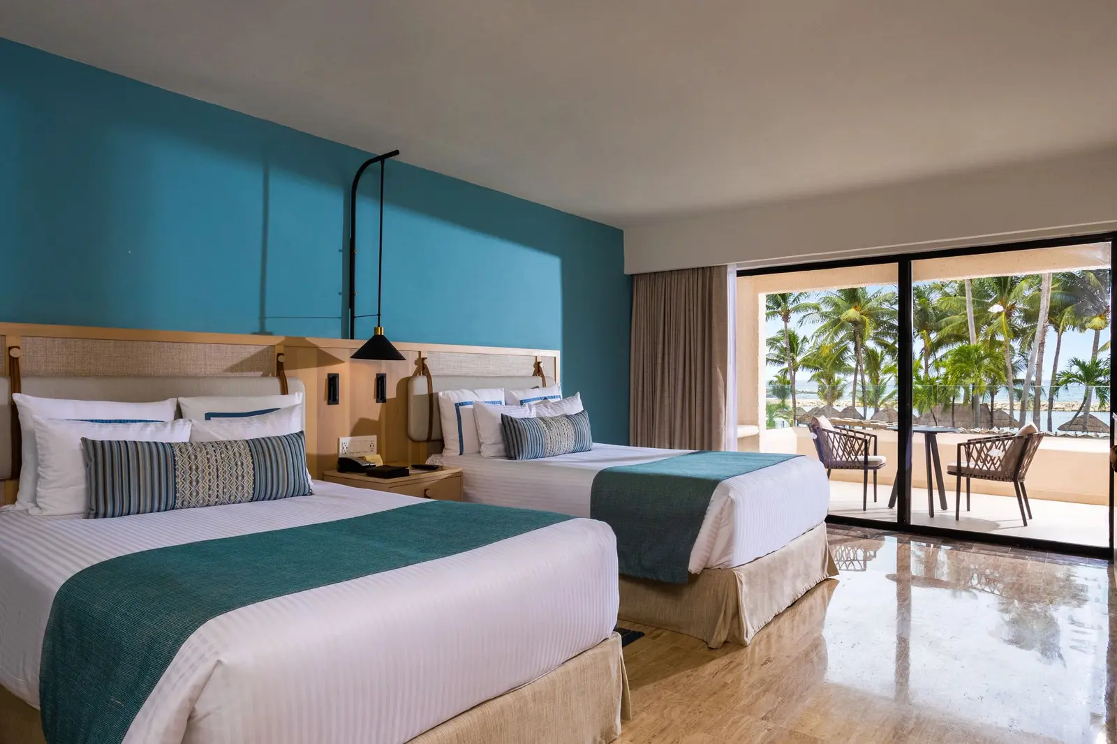 Dreams Aventuras Resort & Spa